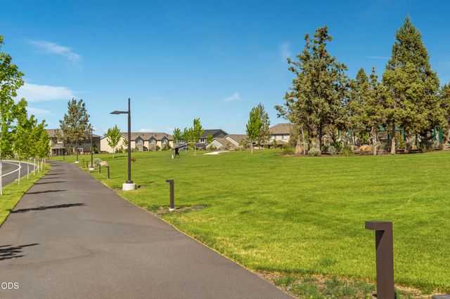 3757 NE Petrosa Avenue, Bend, OR 97701
