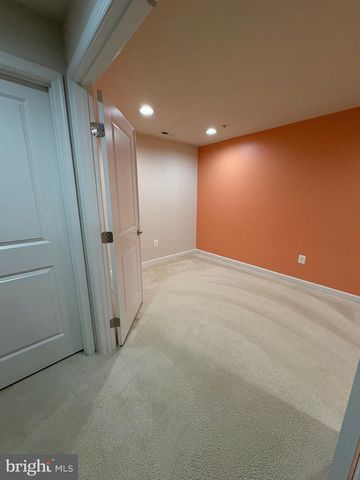 11707 EMERALD GREEN DR, Clarksburg, MD 20871