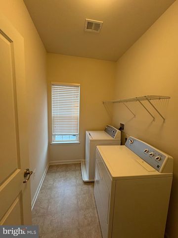 11707 EMERALD GREEN DR, Clarksburg, MD 20871