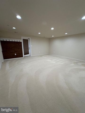 11707 EMERALD GREEN DR, Clarksburg, MD 20871