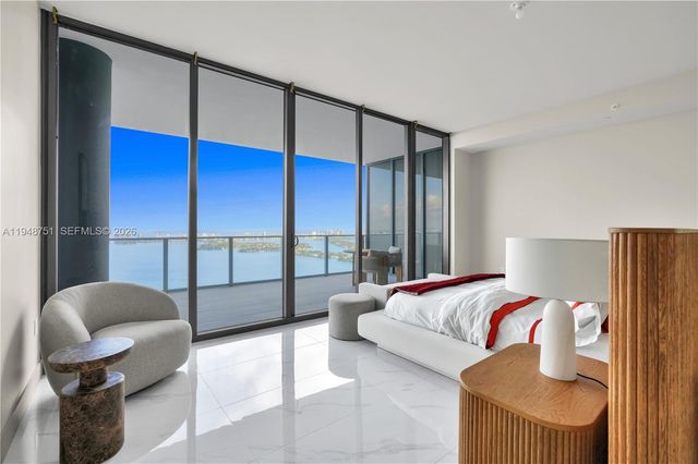 700 NE 24 PH5801, Miami, FL 33137