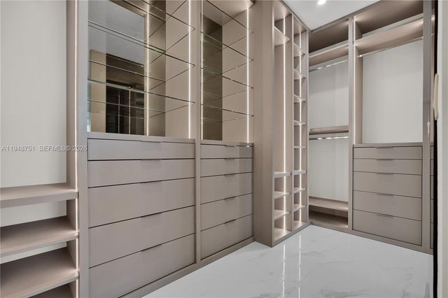 700 NE 24 PH5801, Miami, FL 33137