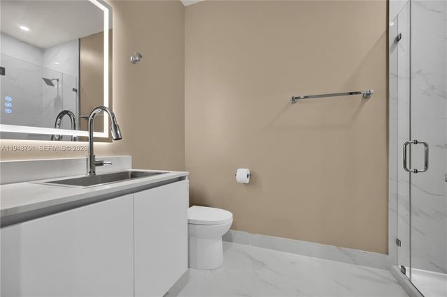 700 NE 24 PH5801, Miami, FL 33137