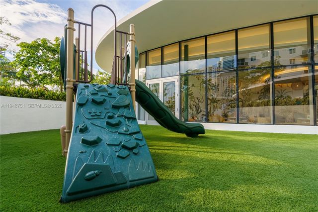 700 NE 24 PH5801, Miami, FL 33137