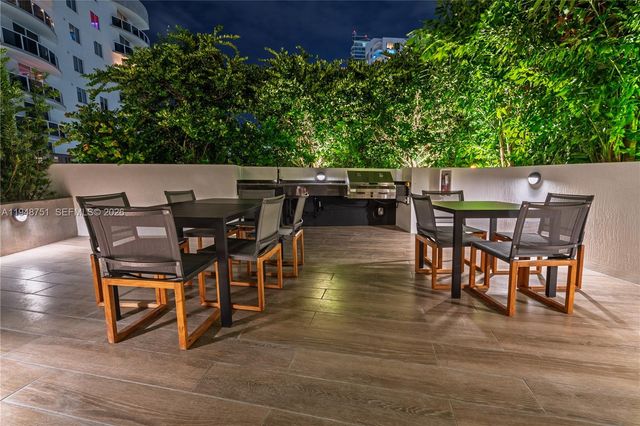 700 NE 24 PH5801, Miami, FL 33137