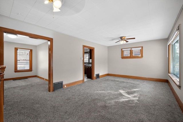 2840 N 58th STREET, Milwaukee, WI 53210