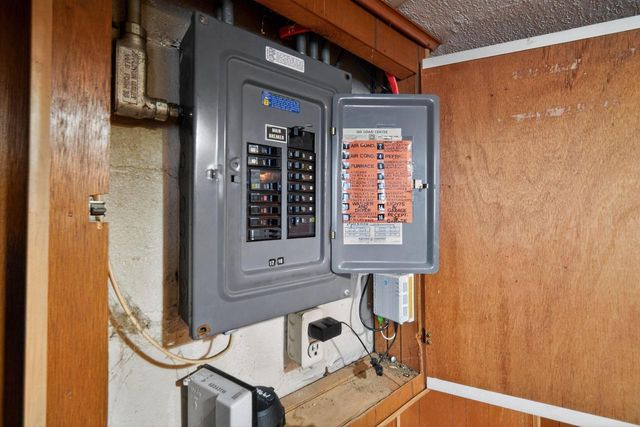 2840 N 58th STREET, Milwaukee, WI 53210