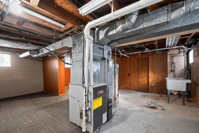 2840 N 58th STREET, Milwaukee, WI 53210