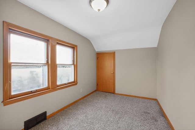 2840 N 58th STREET, Milwaukee, WI 53210