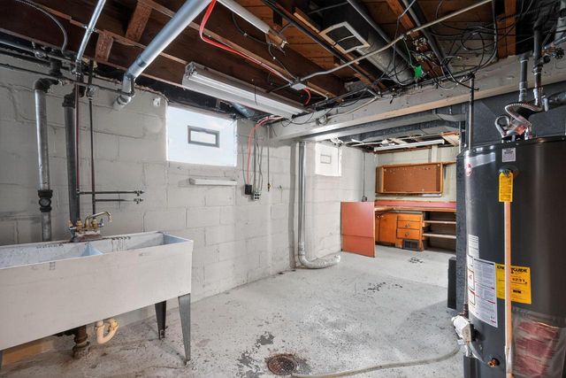 2840 N 58th STREET, Milwaukee, WI 53210