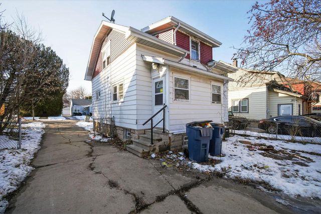 2840 N 58th STREET, Milwaukee, WI 53210