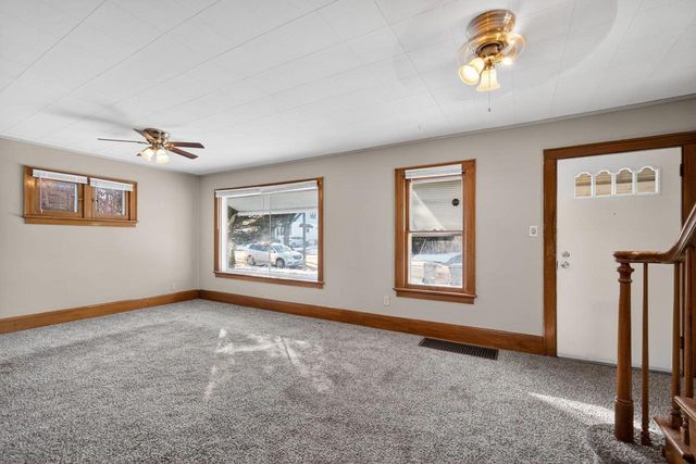 2840 N 58th STREET, Milwaukee, WI 53210