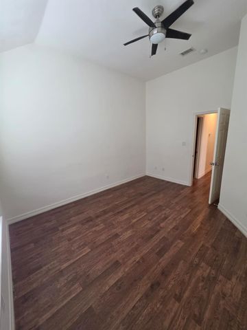 16020 Fountainview Drive 17, Montgomery, TX 77356