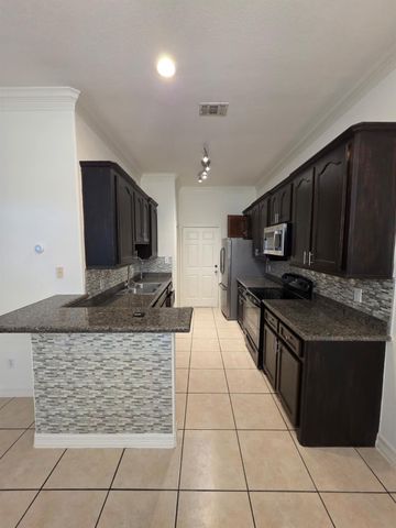 16020 Fountainview Drive 17, Montgomery, TX 77356