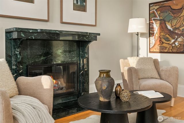 2307 Broadway E, Seattle, WA 98102