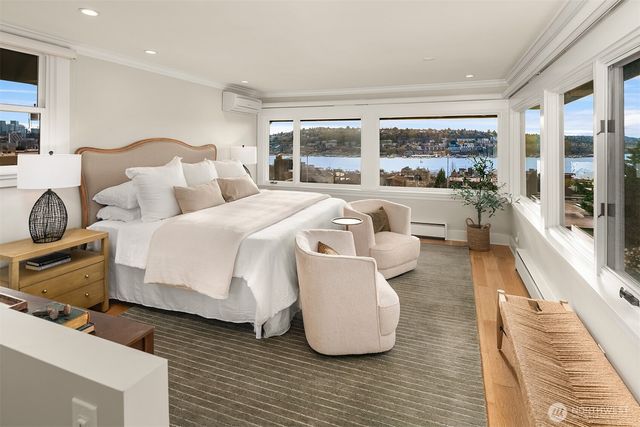 2307 Broadway E, Seattle, WA 98102