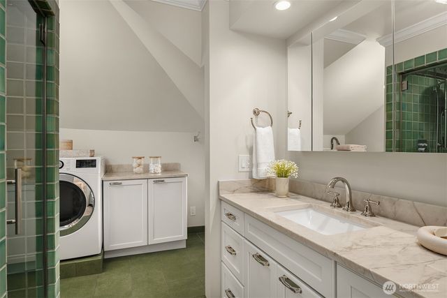 2307 Broadway E, Seattle, WA 98102