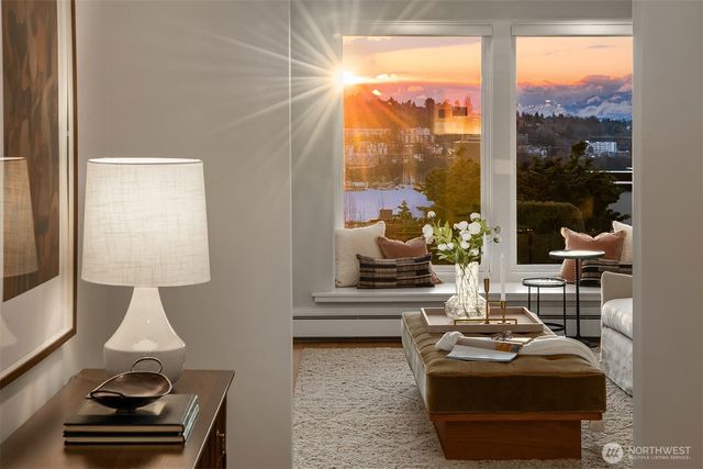 2307 Broadway E, Seattle, WA 98102