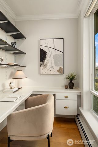 2307 Broadway E, Seattle, WA 98102