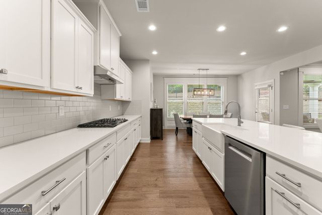 7066 Tree House Way, Flowery Branch, GA 30542