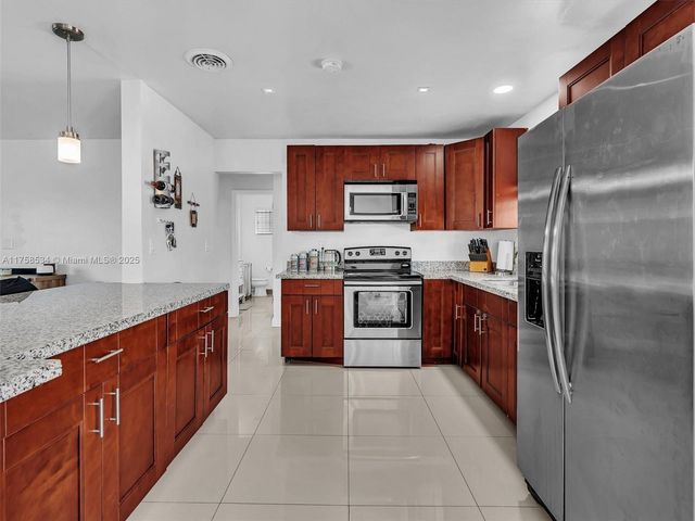 4401 Johnson St, Hollywood, FL 33021