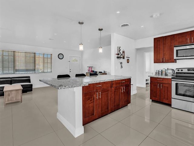 4401 Johnson St, Hollywood, FL 33021