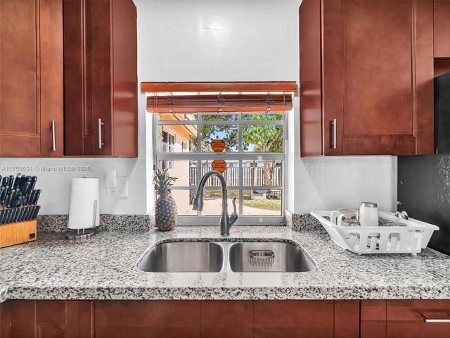 4401 Johnson St, Hollywood, FL 33021