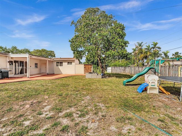 4401 Johnson St, Hollywood, FL 33021