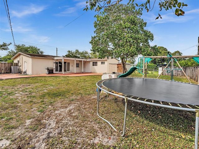 4401 Johnson St, Hollywood, FL 33021