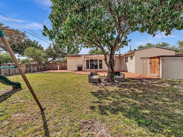 4401 Johnson St, Hollywood, FL 33021