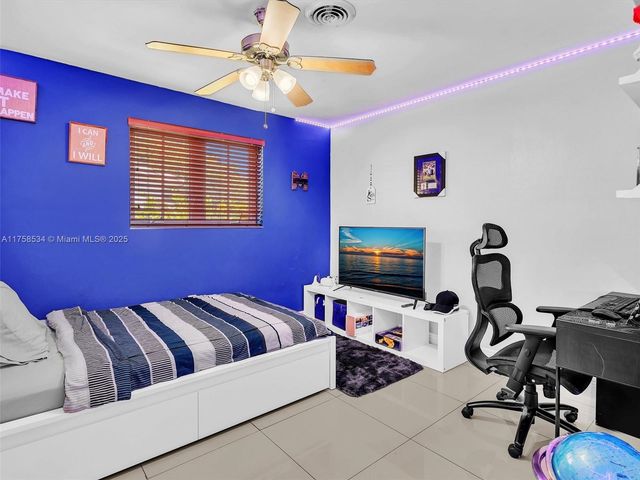 4401 Johnson St, Hollywood, FL 33021