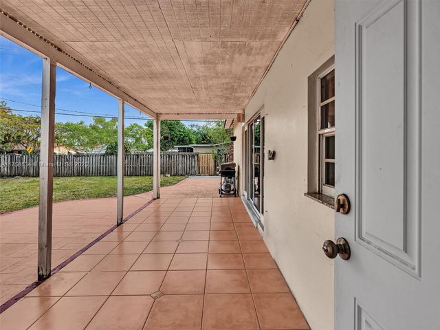 4401 Johnson St, Hollywood, FL 33021