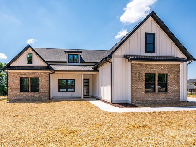 1012 Harrogate Drive, Bessemer City, NC 28016