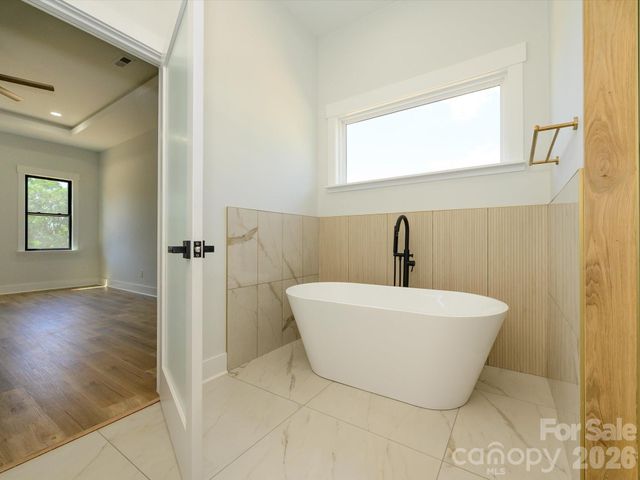 1012 Harrogate Drive, Bessemer City, NC 28016