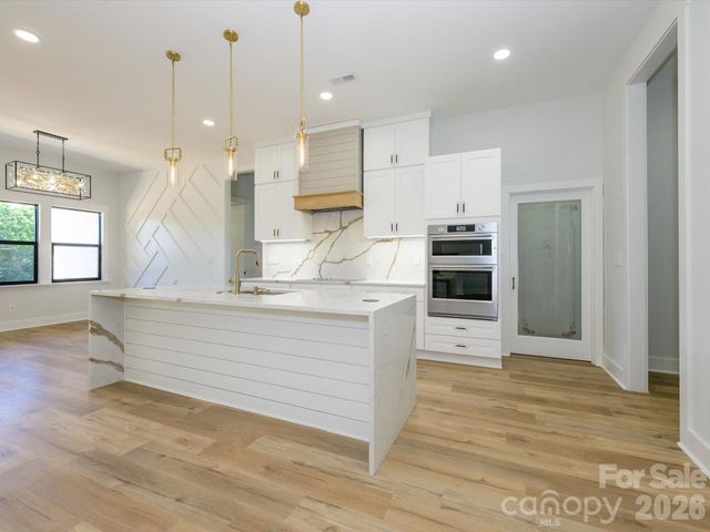 1012 Harrogate Drive, Bessemer City, NC 28016