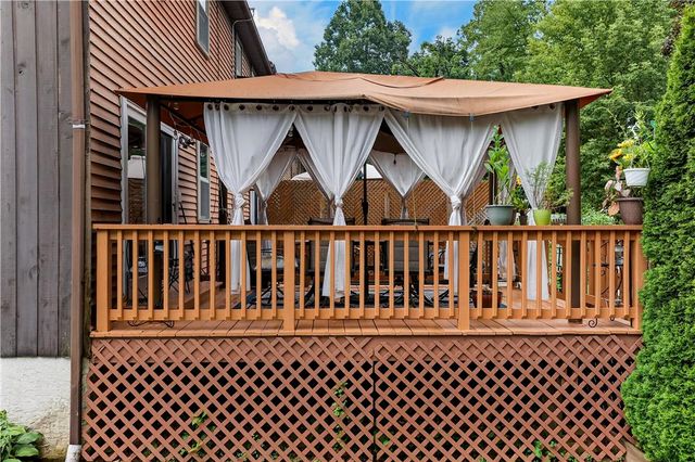 330 Parkside Drive, Macungie Boro, PA 18062