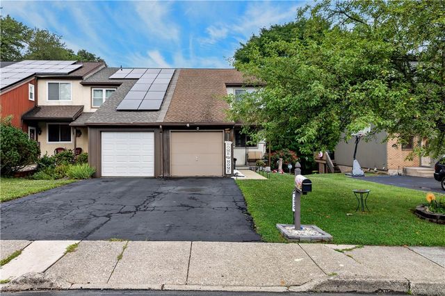 330 Parkside Drive, Macungie Boro, PA 18062