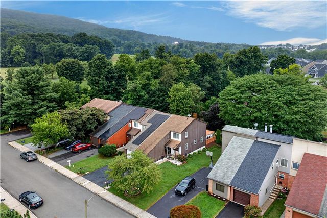 330 Parkside Drive, Macungie Boro, PA 18062