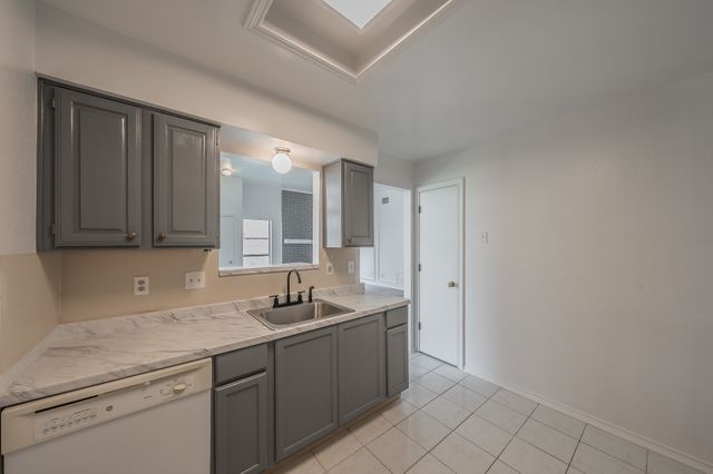 3031 Lela Street, Irving, TX 75061