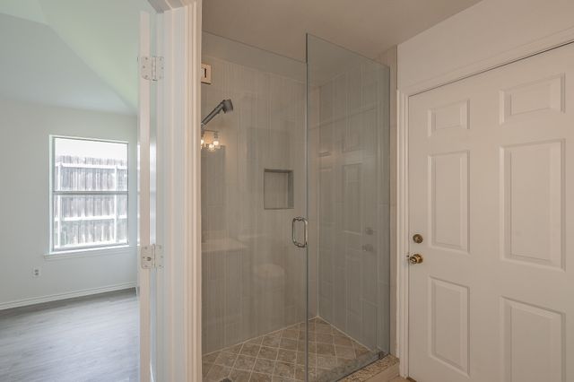 3031 Lela Street, Irving, TX 75061