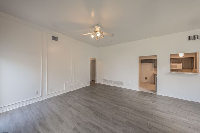 3031 Lela Street, Irving, TX 75061