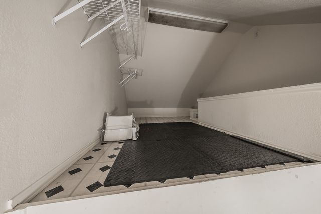 3031 Lela Street, Irving, TX 75061