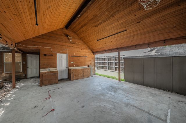 3031 Lela Street, Irving, TX 75061