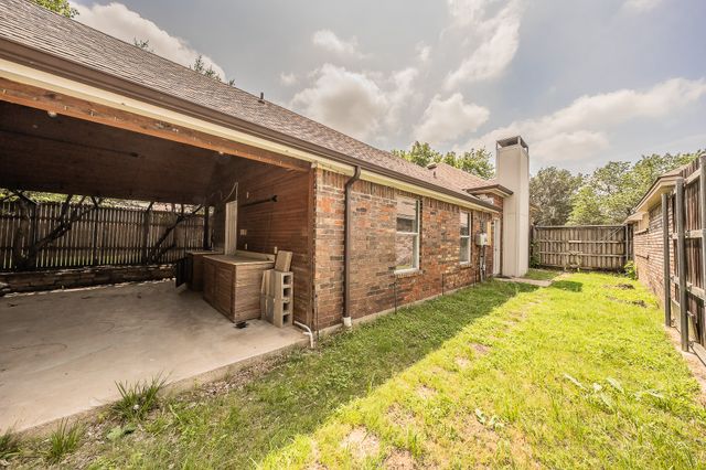 3031 Lela Street, Irving, TX 75061