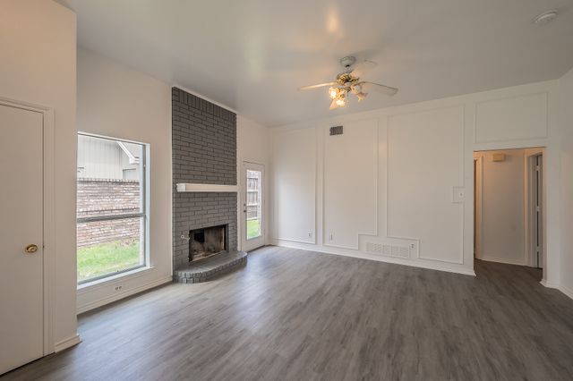 3031 Lela Street, Irving, TX 75061