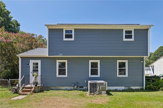 205 Gumwood DR, Hampton, VA 23666