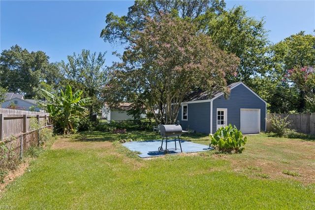 205 Gumwood DR, Hampton, VA 23666