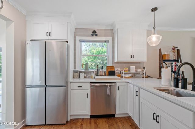 254 Kenwood Avenue, Bethlehem, NY 12054