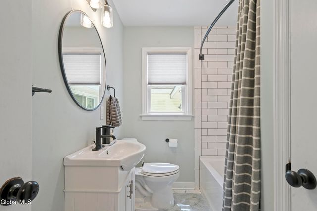 254 Kenwood Avenue, Bethlehem, NY 12054