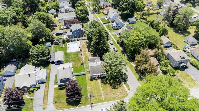 254 Kenwood Avenue, Bethlehem, NY 12054